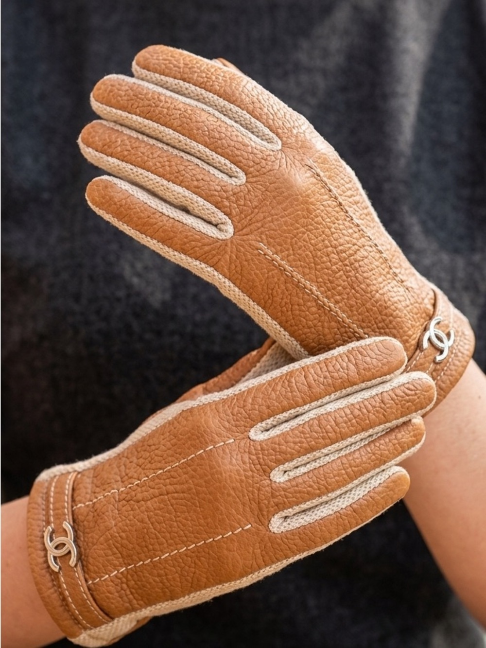 vintage Aris Novakid leather gloves featuring a gold buckle accent